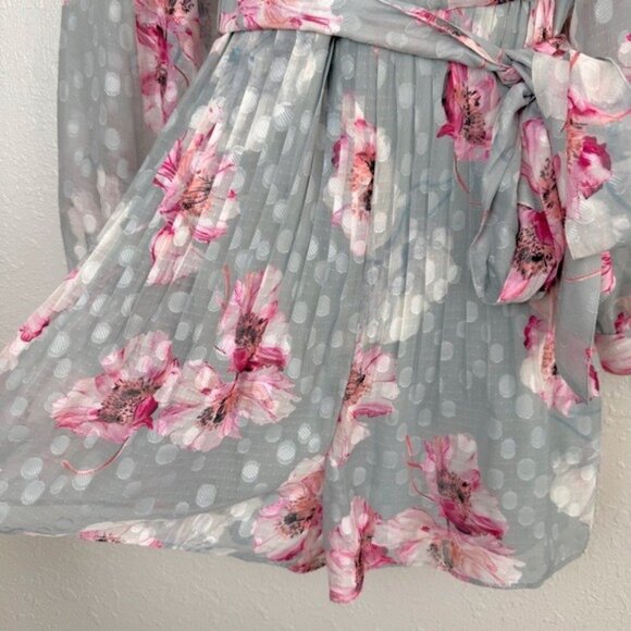 NWT Express floral long sleeve pleated wrap front romper spring M - Picture 7 of 12